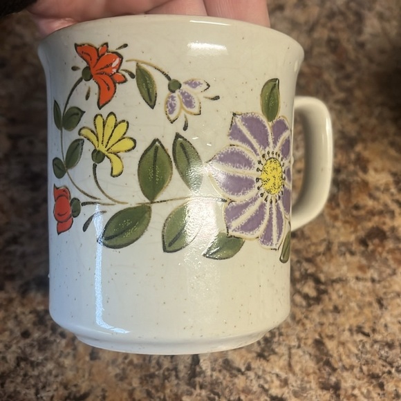 Vintage Floral Mugs Set - Purple, Blue, Yellow, Green - Picture 3 of 7